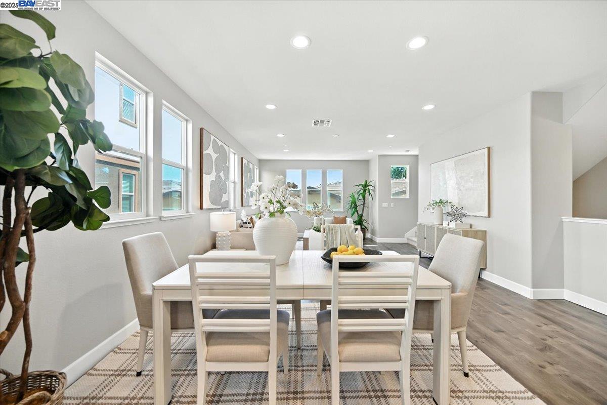 Detail Gallery Image 8 of 60 For 437 Ryan Ter, San Ramon,  CA 94583 - 4 Beds | 3/1 Baths