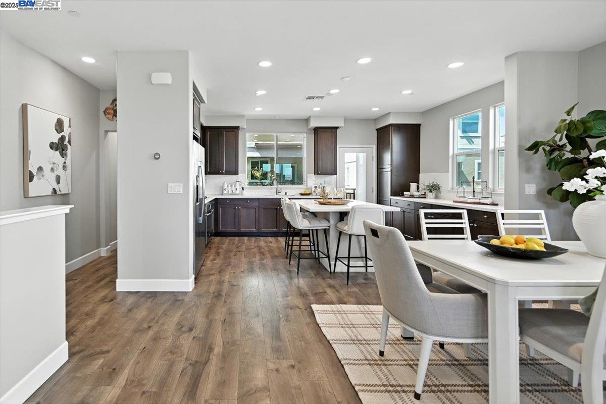 Detail Gallery Image 9 of 60 For 437 Ryan Ter, San Ramon,  CA 94583 - 4 Beds | 3/1 Baths