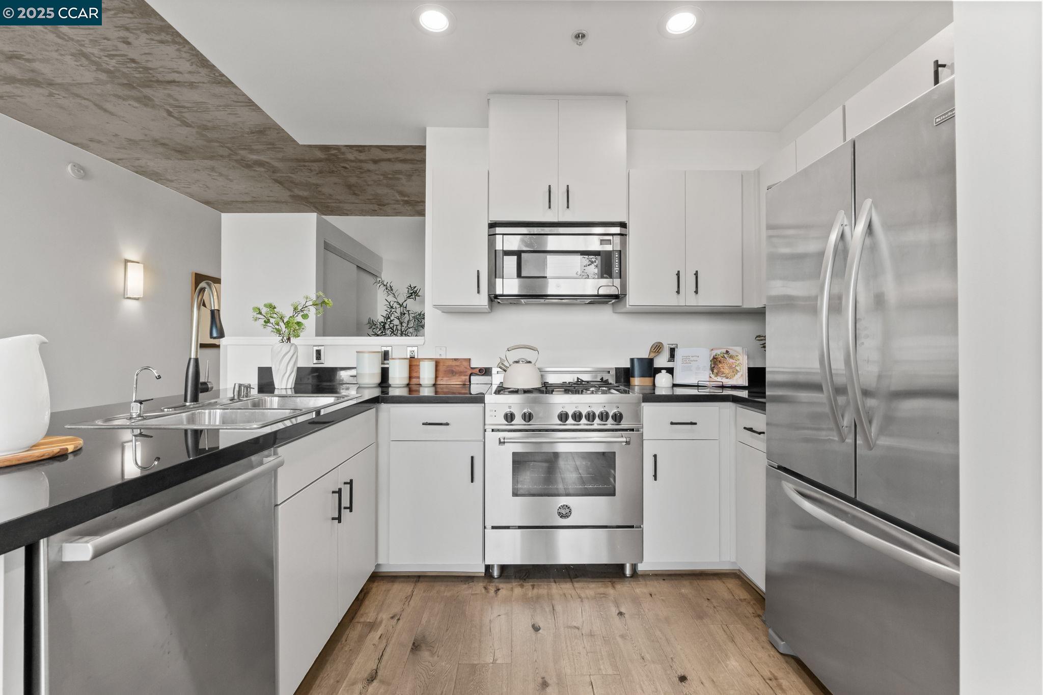 Photo #6: 41110441 Listing 