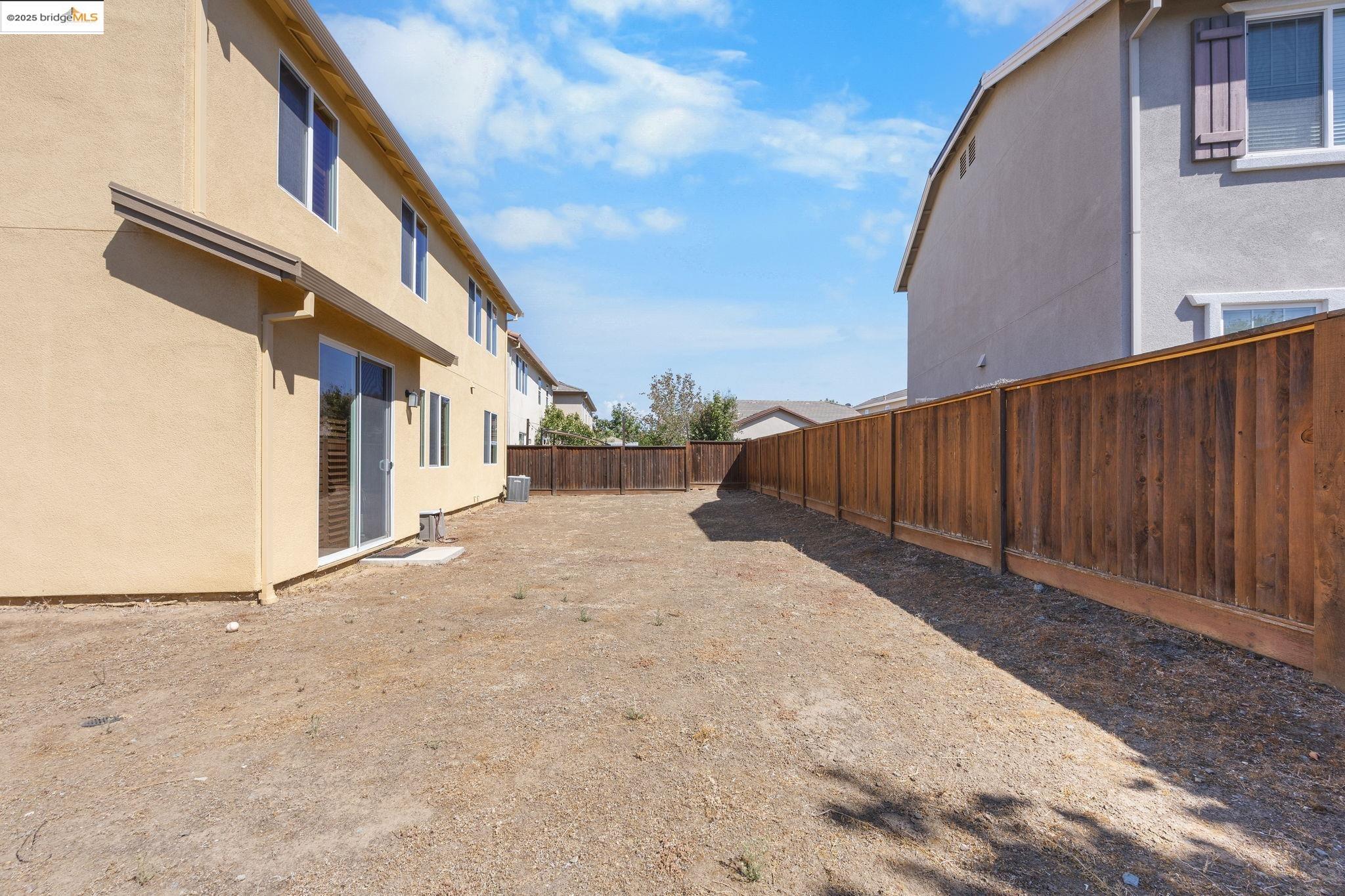 Detail Gallery Image 18 of 38 For 227 Hibiscus Way, Oakley,  CA 94561 - 4 Beds | 3 Baths