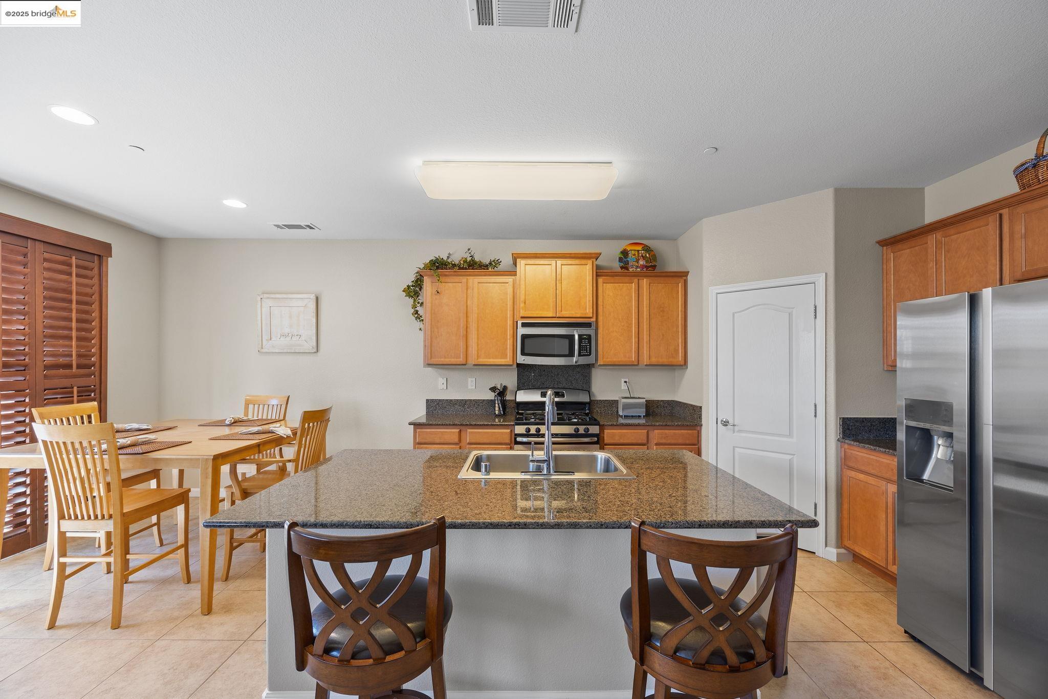 Detail Gallery Image 31 of 38 For 227 Hibiscus Way, Oakley,  CA 94561 - 4 Beds | 3 Baths