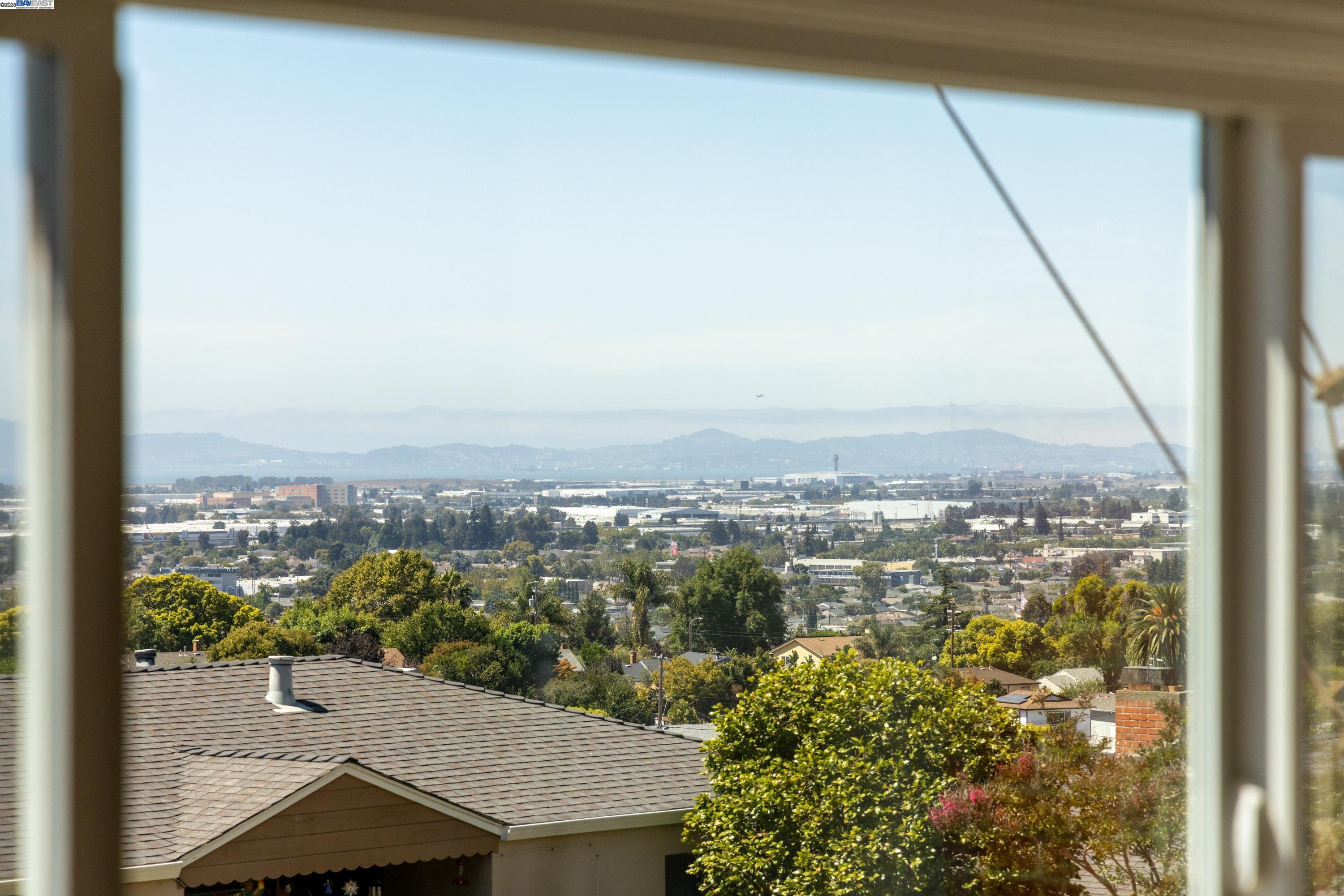 Detail Gallery Image 17 of 27 For 16068 Gramercy Dr, San Leandro,  CA 94578 - 3 Beds | 2 Baths