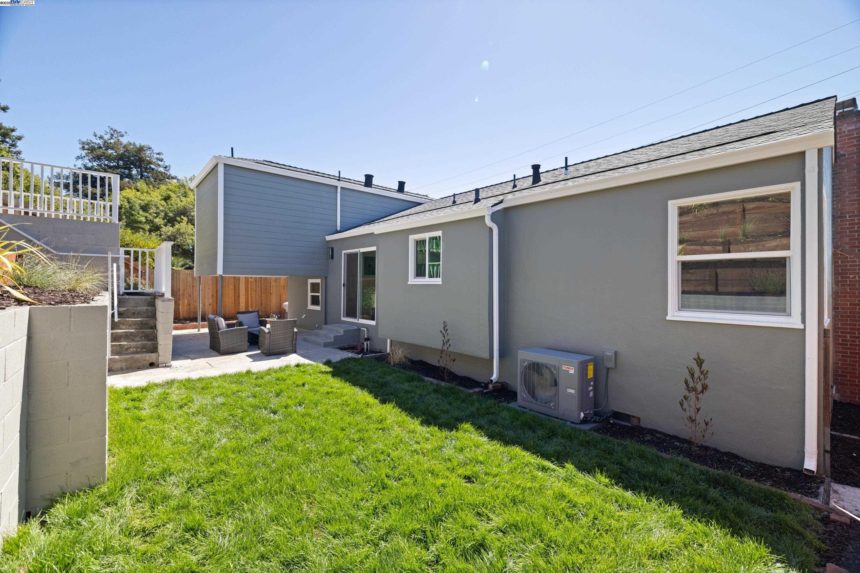 Detail Gallery Image 21 of 27 For 16068 Gramercy Dr, San Leandro,  CA 94578 - 3 Beds | 2 Baths