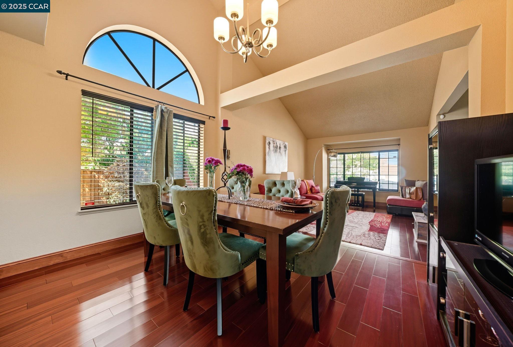 Detail Gallery Image 12 of 59 For 109 Spinel, Hercules,  CA 94547-1734 - 4 Beds | 3 Baths