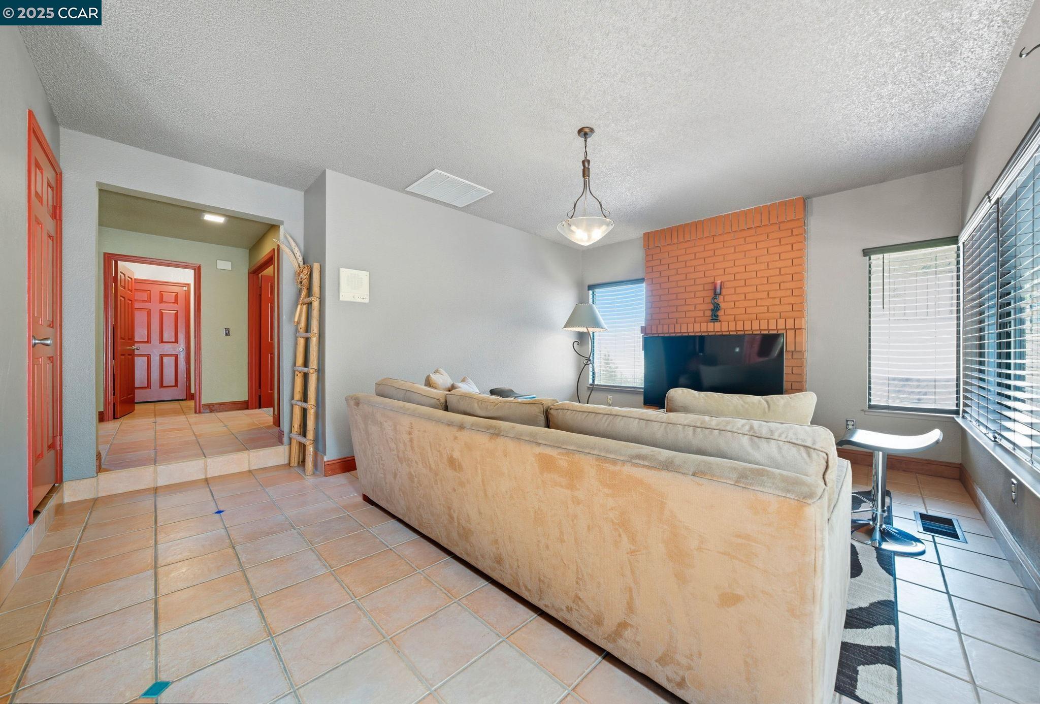 Detail Gallery Image 21 of 59 For 109 Spinel, Hercules,  CA 94547-1734 - 4 Beds | 3 Baths
