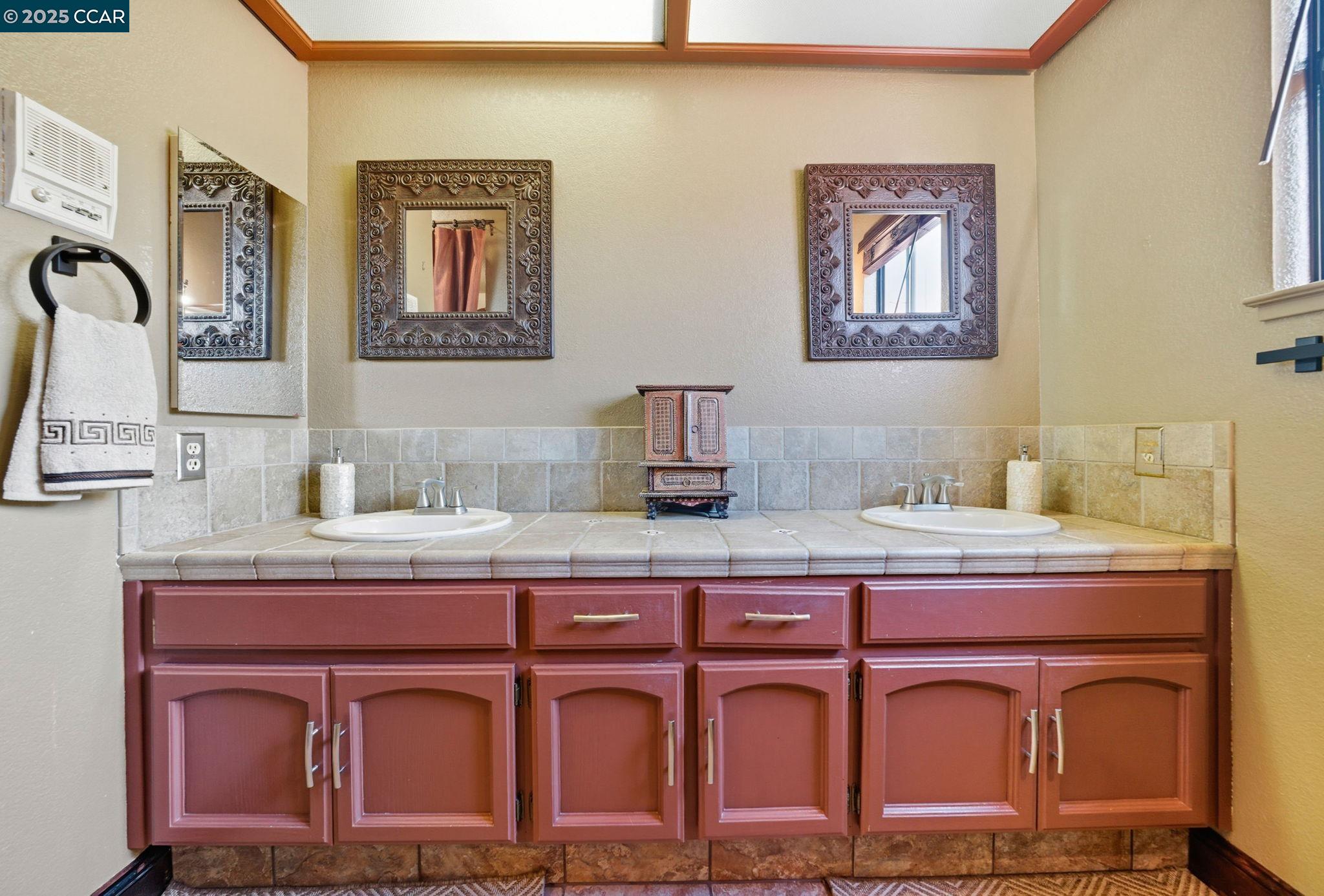 Detail Gallery Image 46 of 59 For 109 Spinel, Hercules,  CA 94547-1734 - 4 Beds | 3 Baths