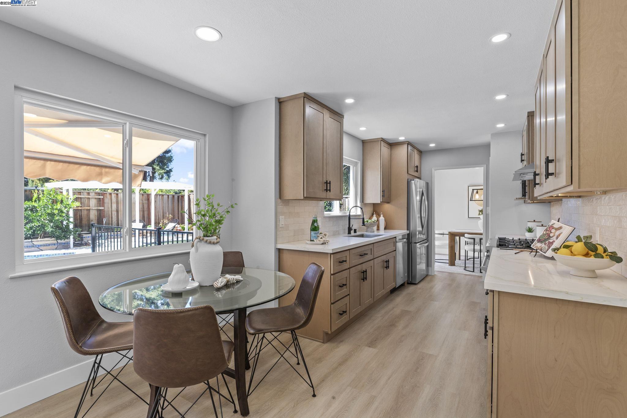 Detail Gallery Image 13 of 57 For 2531 Willowren Way, Pleasanton,  CA 94566 - 4 Beds | 2/1 Baths