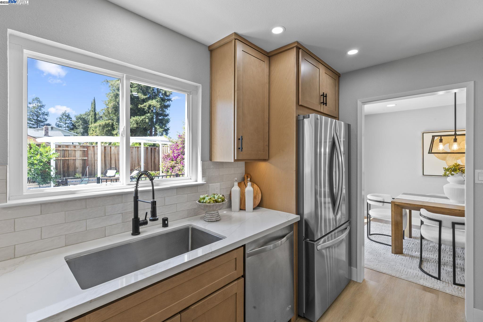 Detail Gallery Image 14 of 57 For 2531 Willowren Way, Pleasanton,  CA 94566 - 4 Beds | 2/1 Baths