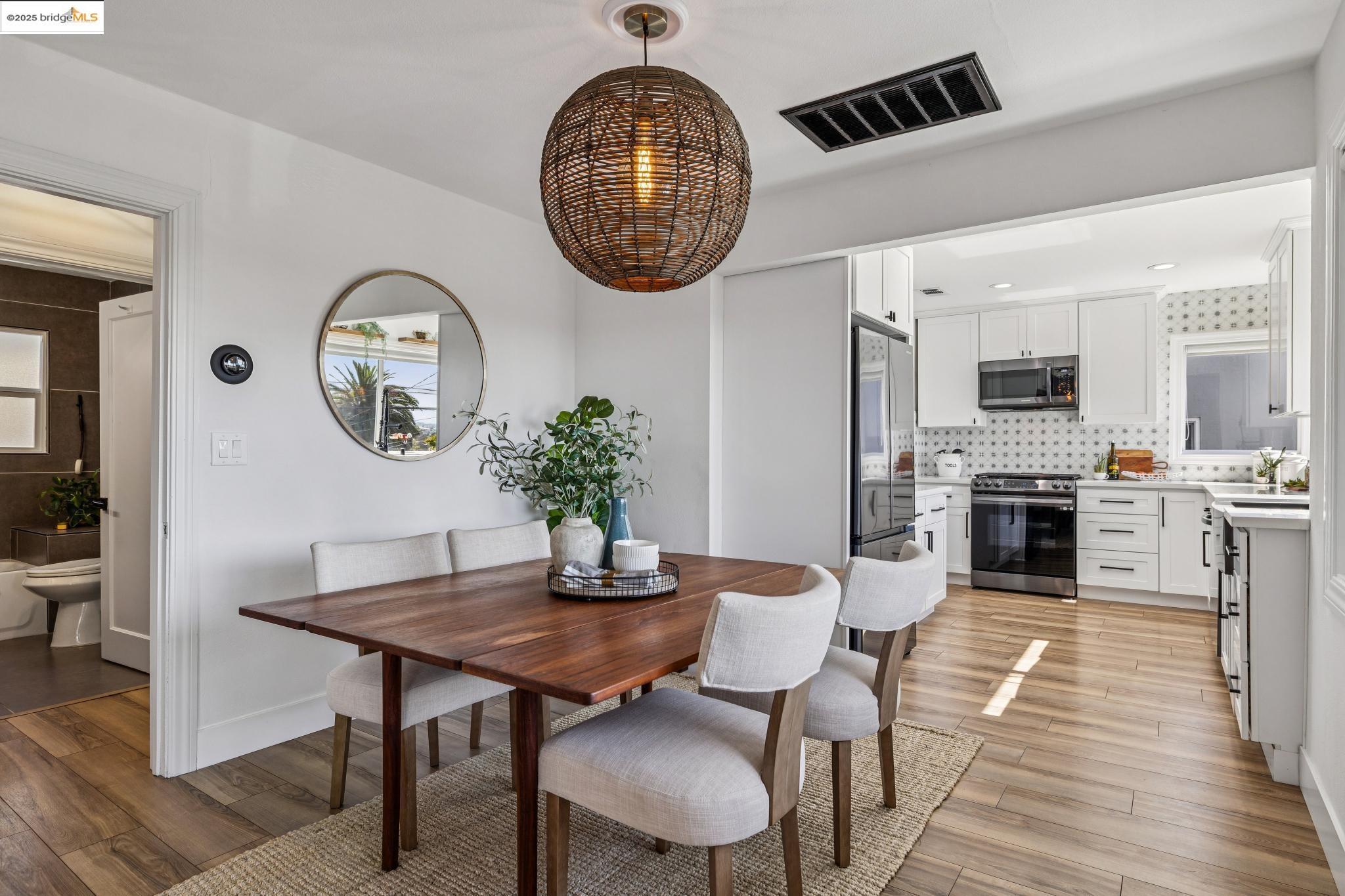 Detail Gallery Image 13 of 47 For 6238 Majestic Ave, Oakland,  CA 94605 - 2 Beds | 1 Baths