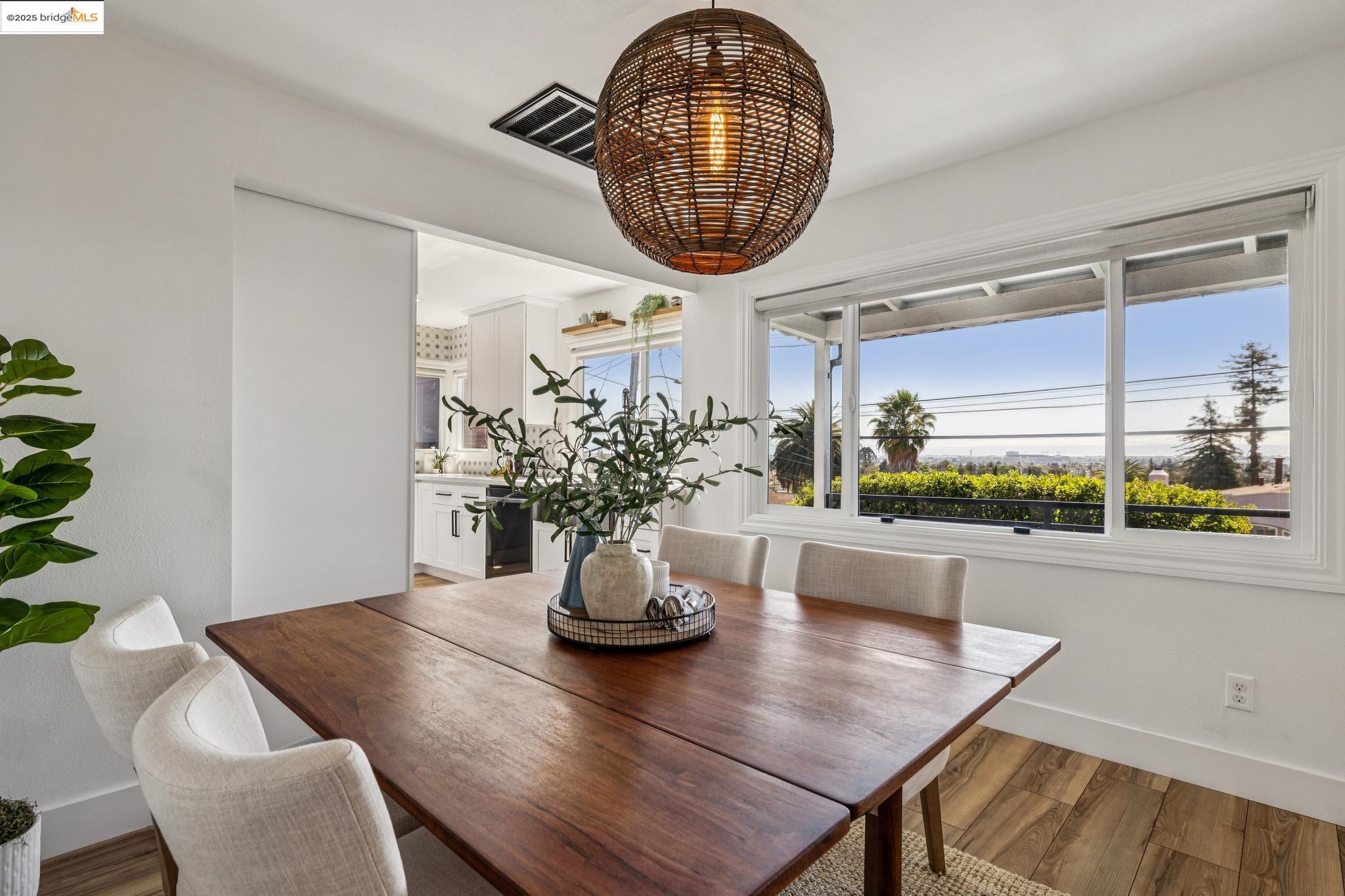 Detail Gallery Image 14 of 47 For 6238 Majestic Ave, Oakland,  CA 94605 - 2 Beds | 1 Baths