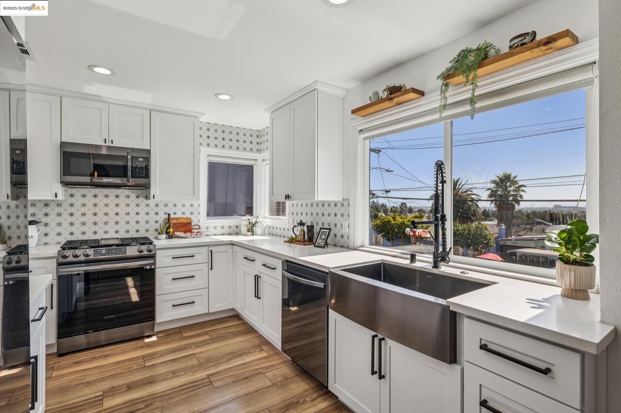 Detail Gallery Image 16 of 47 For 6238 Majestic Ave, Oakland,  CA 94605 - 2 Beds | 1 Baths