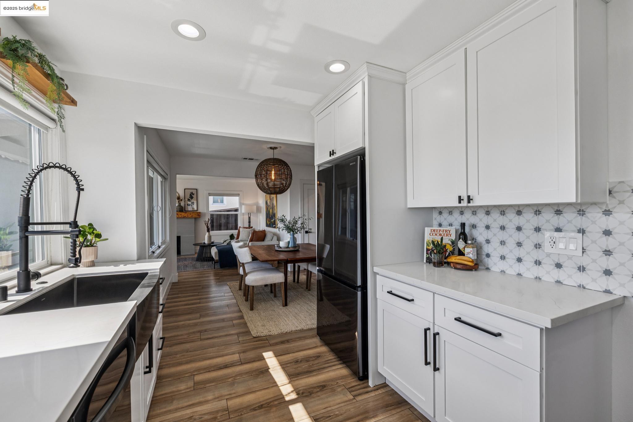 Detail Gallery Image 18 of 47 For 6238 Majestic Ave, Oakland,  CA 94605 - 2 Beds | 1 Baths