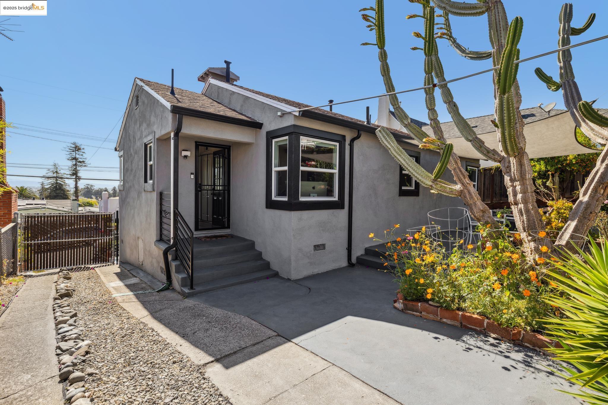 Detail Gallery Image 40 of 47 For 6238 Majestic Ave, Oakland,  CA 94605 - 2 Beds | 1 Baths
