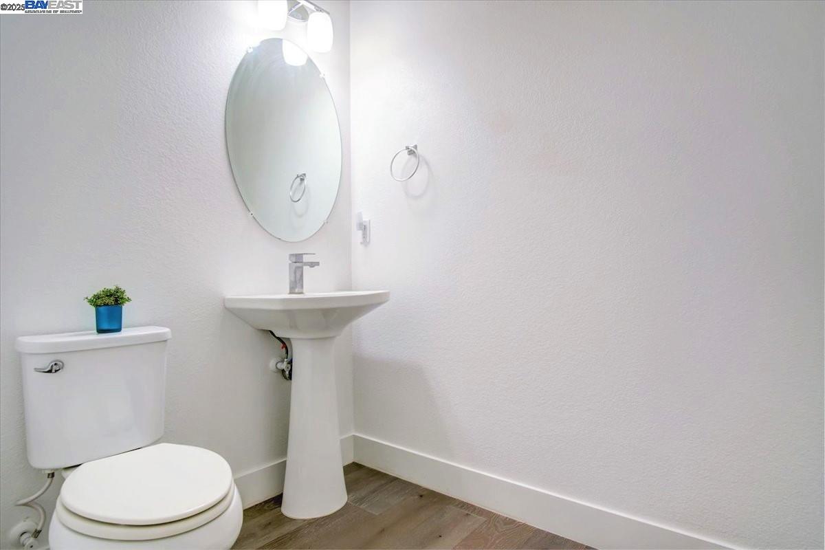 Detail Gallery Image 16 of 35 For 29322 Hub Ln, Hayward,  CA 94544 - 3 Beds | 3/1 Baths
