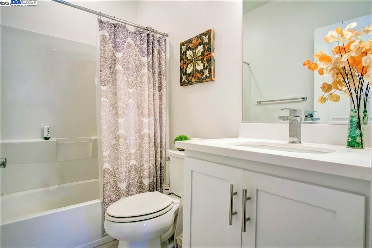 Detail Gallery Image 21 of 35 For 29322 Hub Ln, Hayward,  CA 94544 - 3 Beds | 3/1 Baths