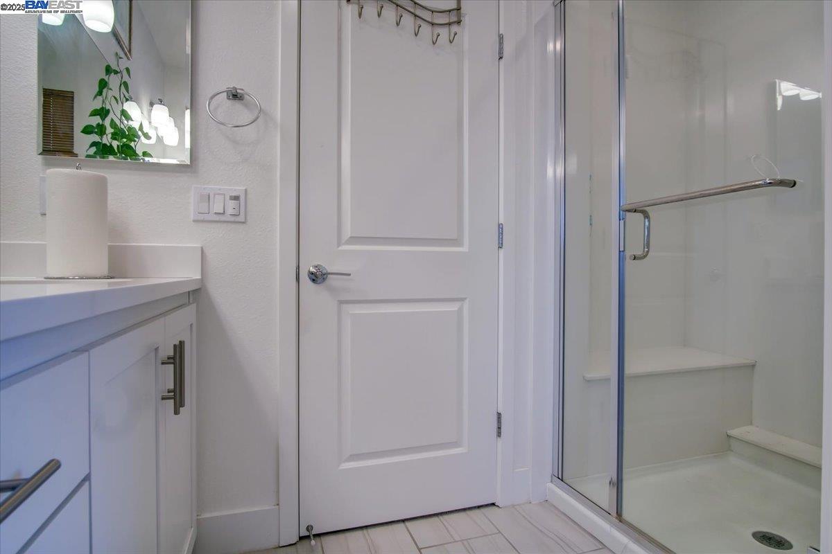 Detail Gallery Image 23 of 35 For 29322 Hub Ln, Hayward,  CA 94544 - 3 Beds | 3/1 Baths
