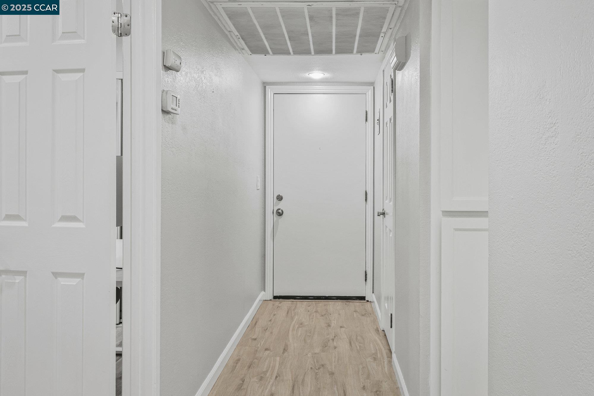 Detail Gallery Image 4 of 29 For 1117 Indian Summer Ct, San Jose,  CA 95122 - 2 Beds | 1 Baths