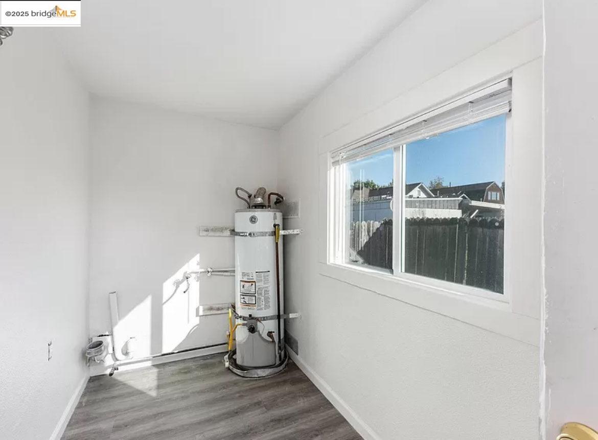 Detail Gallery Image 12 of 12 For 2709 California Street, Berkeley,  CA 94703 - 2 Beds | 1 Baths