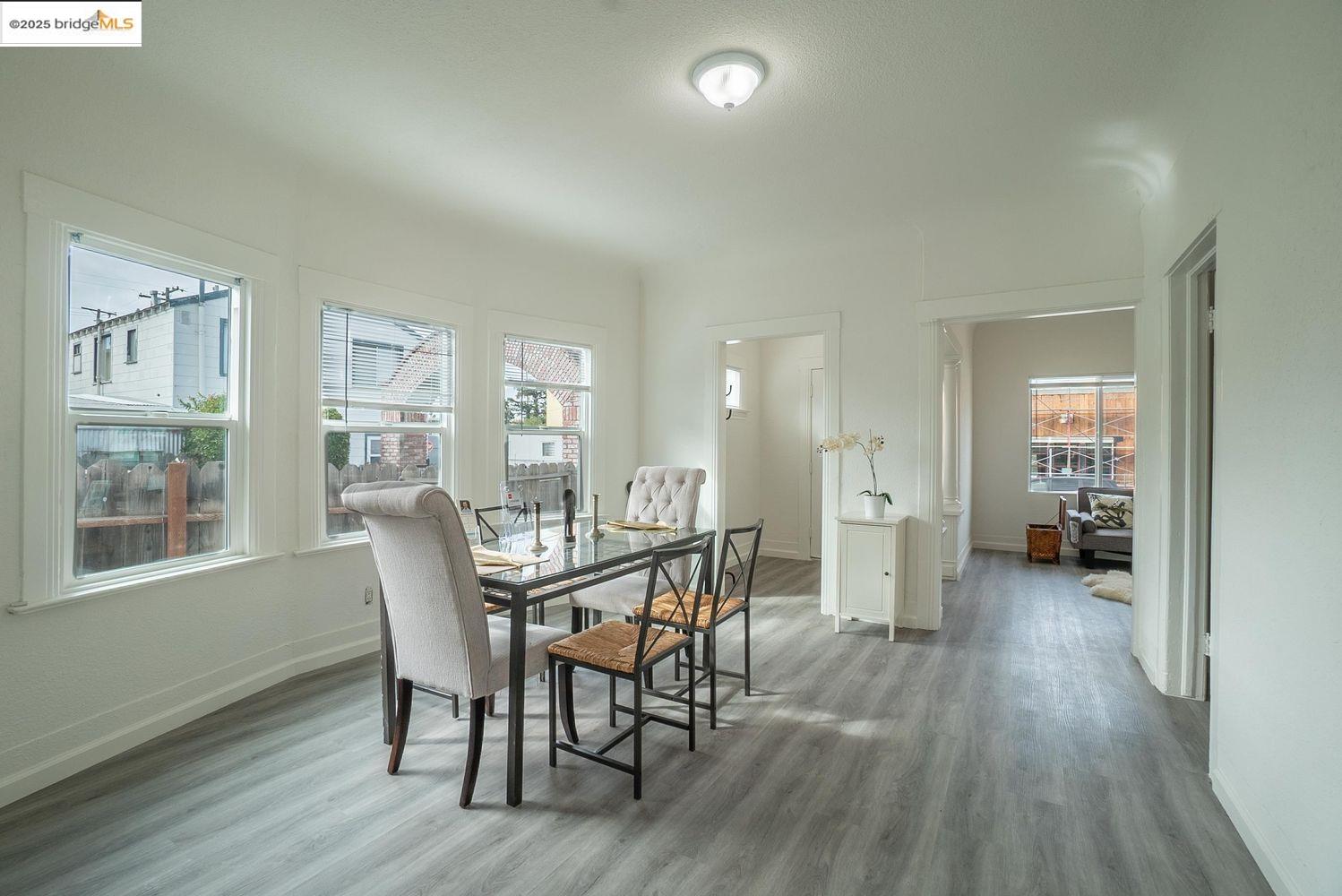 Detail Gallery Image 4 of 12 For 2709 California Street, Berkeley,  CA 94703 - 2 Beds | 1 Baths