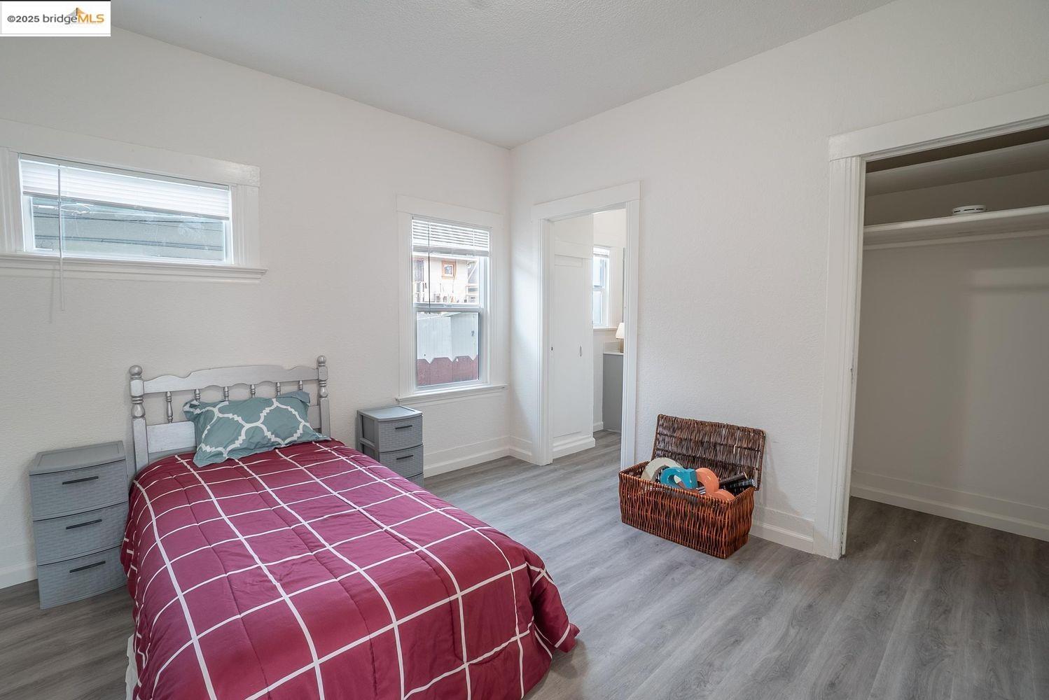 Detail Gallery Image 9 of 12 For 2709 California Street, Berkeley,  CA 94703 - 2 Beds | 1 Baths