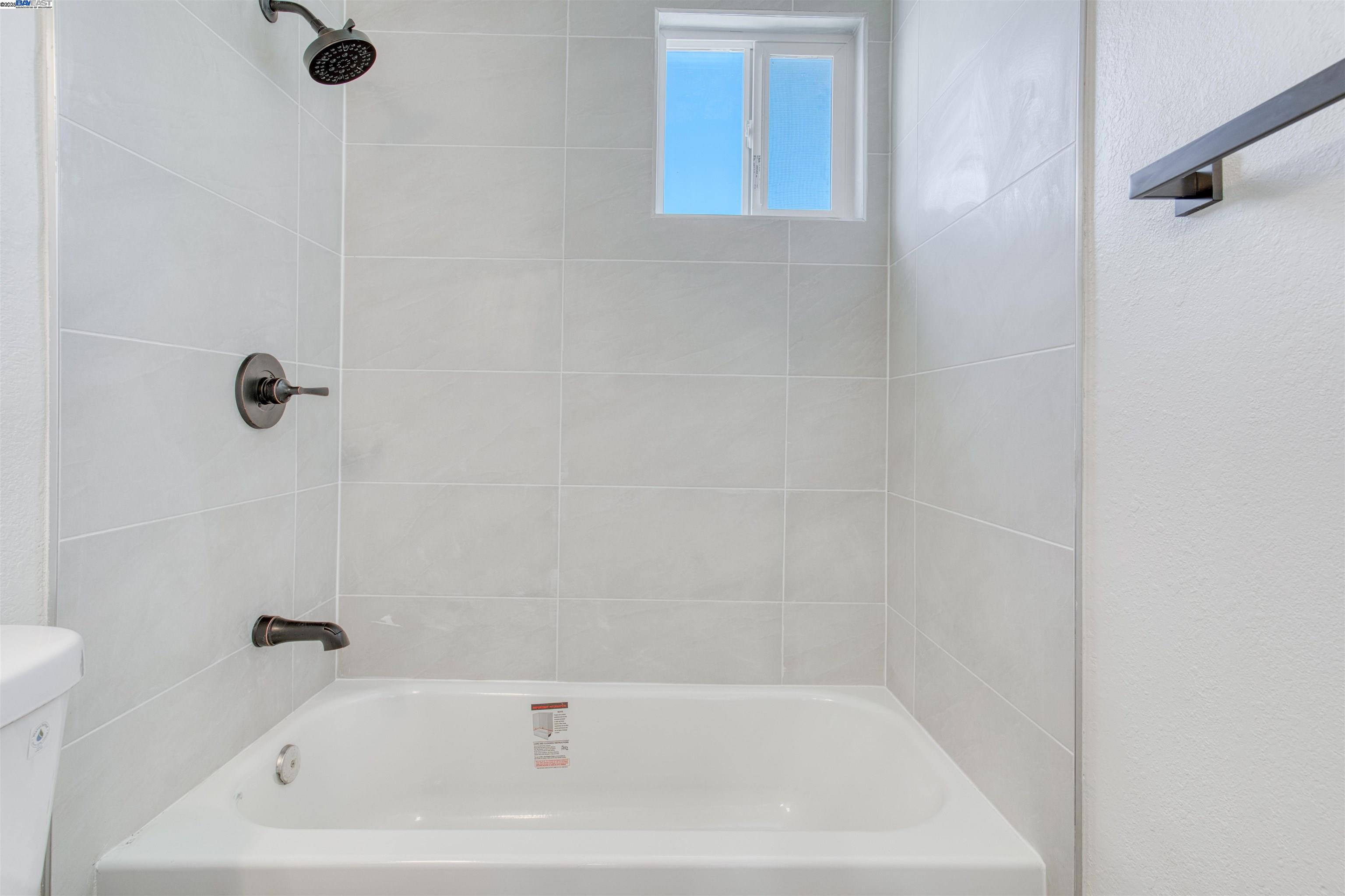 Detail Gallery Image 18 of 26 For 1339 Lettia Rd, San Pablo,  CA 94806 - 3 Beds | 1 Baths