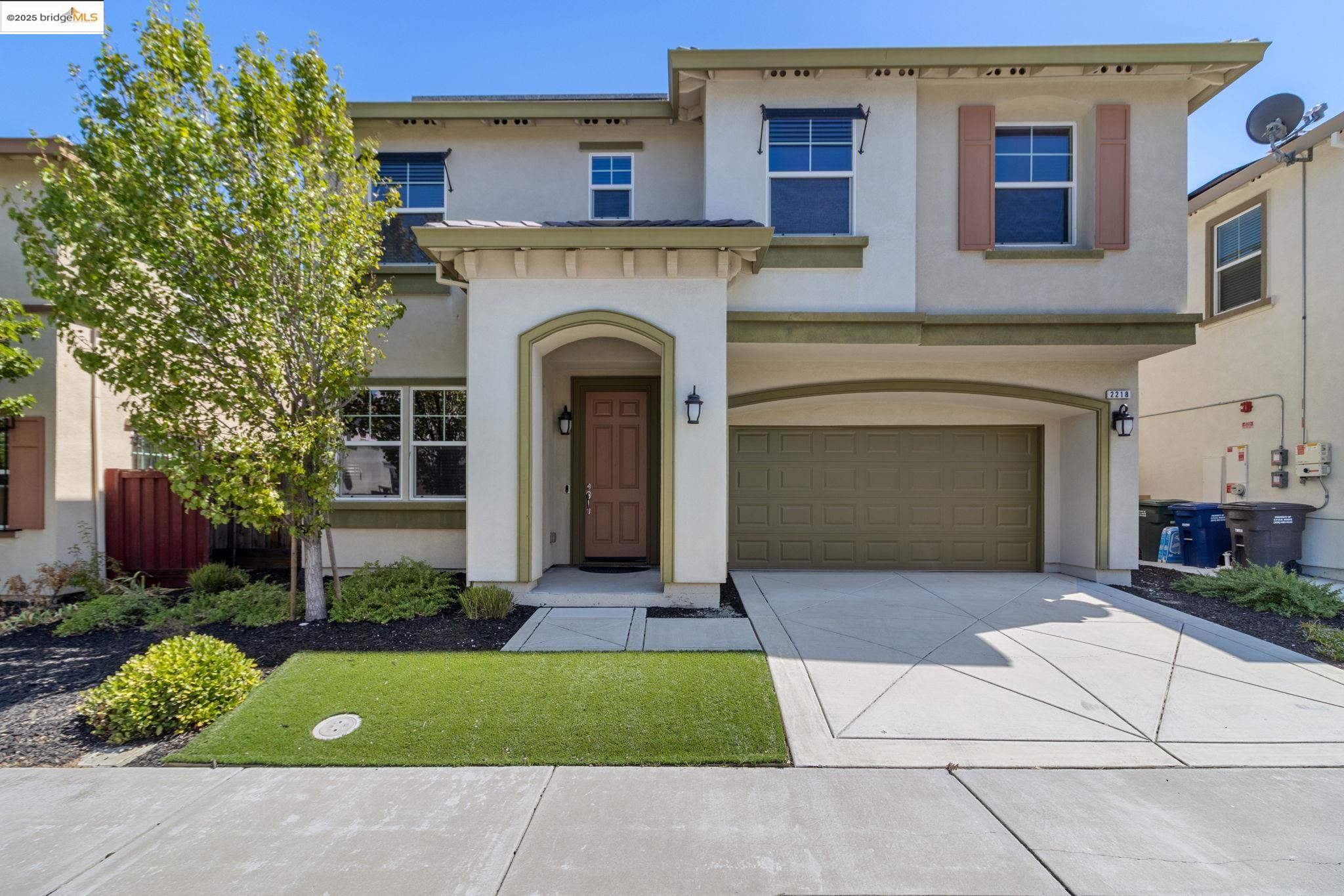 Detail Gallery Image 1 of 52 For 2218 Toscana Dr, Pittsburg,  CA 94565 - 5 Beds | 3 Baths