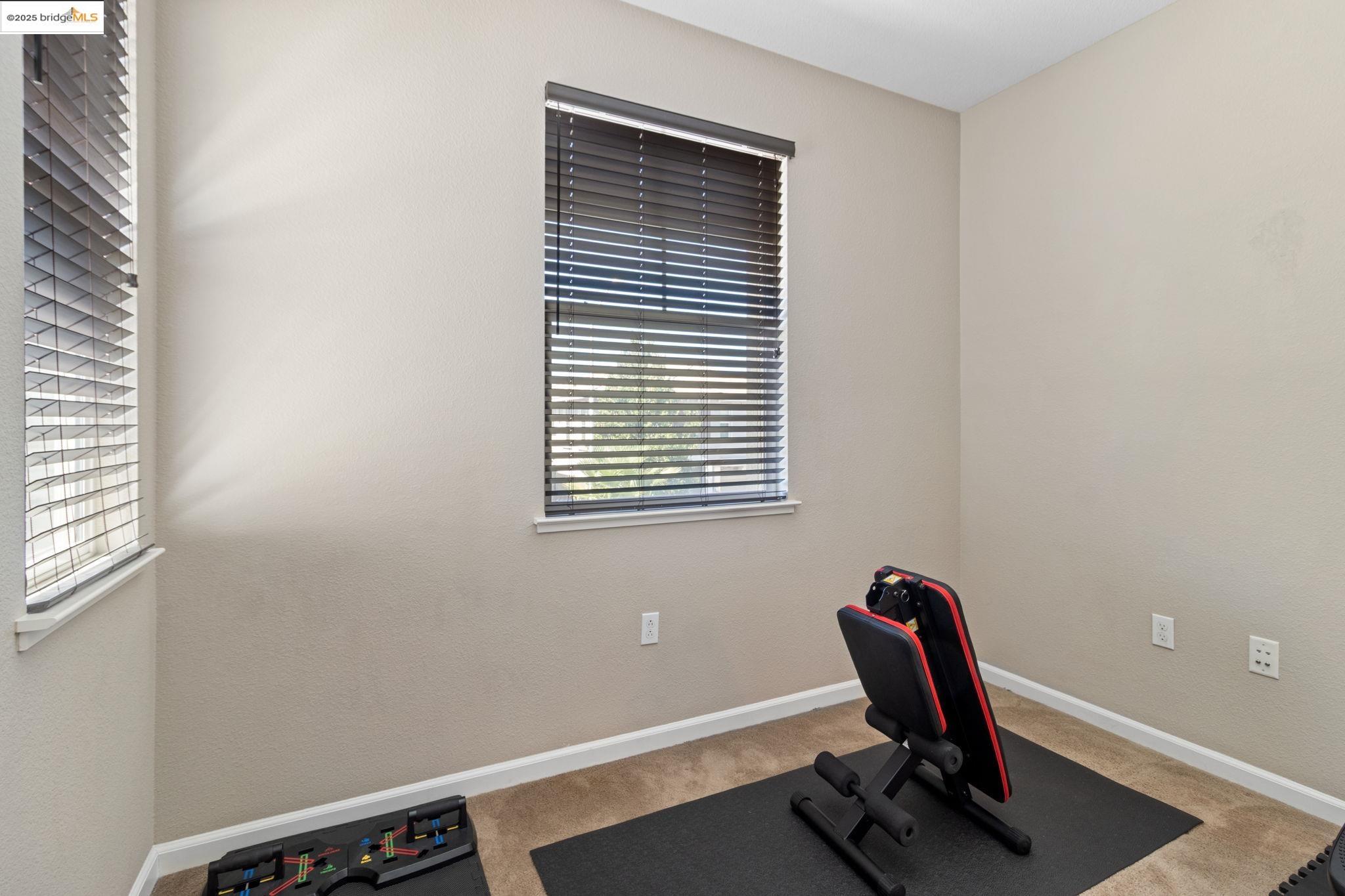 Detail Gallery Image 29 of 52 For 2218 Toscana Dr, Pittsburg,  CA 94565 - 5 Beds | 3 Baths