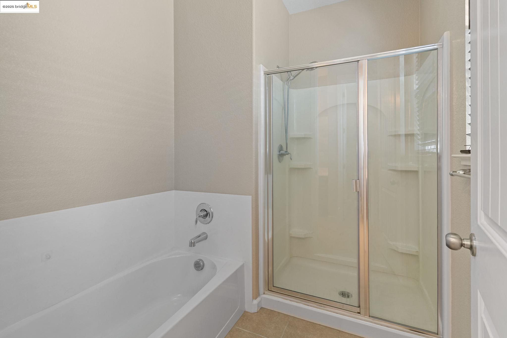 Detail Gallery Image 32 of 52 For 2218 Toscana Dr, Pittsburg,  CA 94565 - 5 Beds | 3 Baths