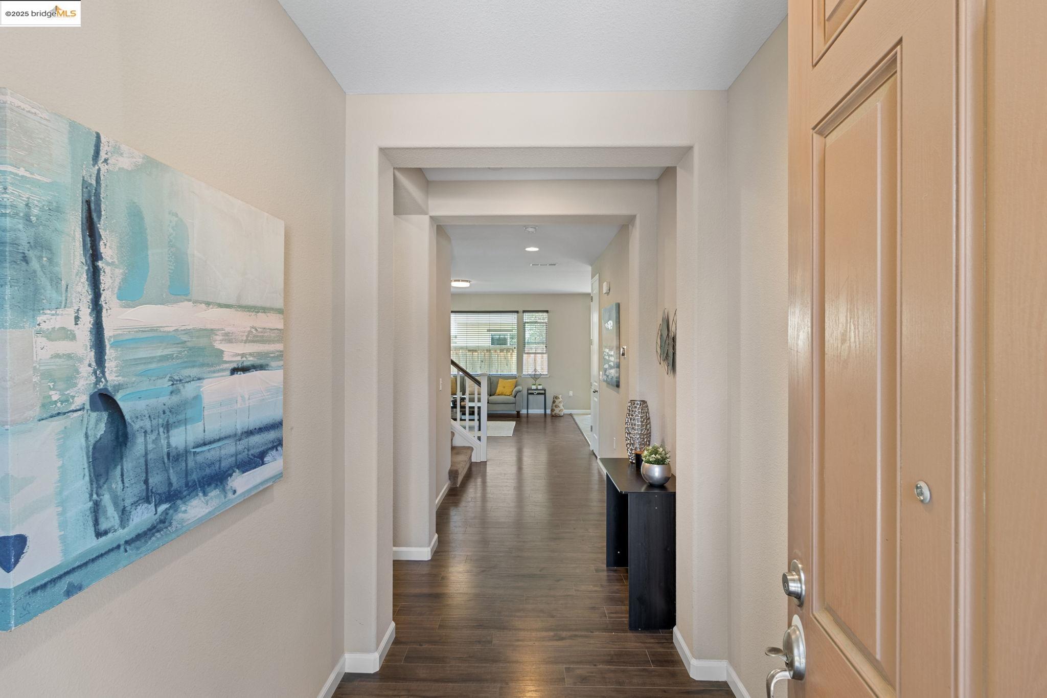 Detail Gallery Image 5 of 52 For 2218 Toscana Dr, Pittsburg,  CA 94565 - 5 Beds | 3 Baths