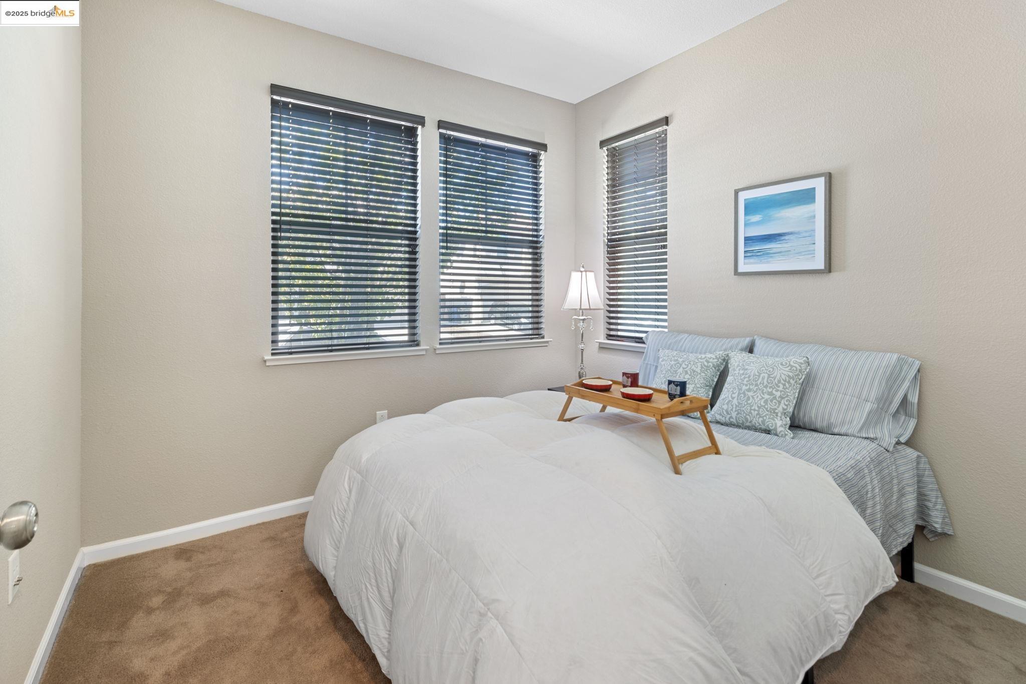 Detail Gallery Image 6 of 52 For 2218 Toscana Dr, Pittsburg,  CA 94565 - 5 Beds | 3 Baths
