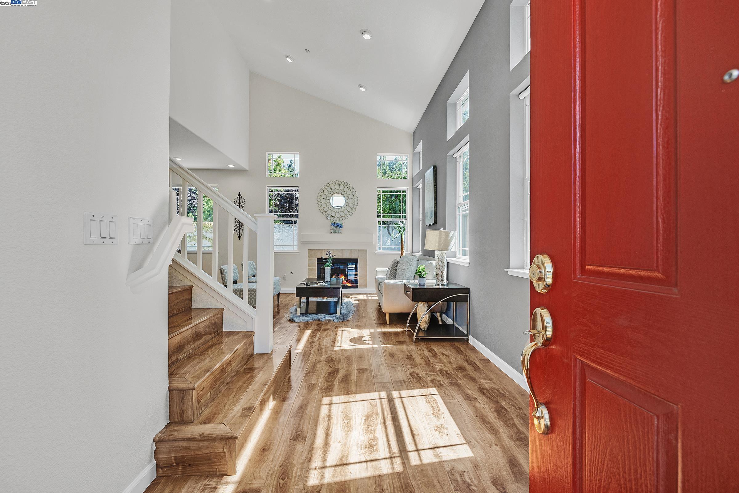 Detail Gallery Image 4 of 35 For 100 Arroyo Ct, Union City,  CA 94587 - 3 Beds | 2/1 Baths