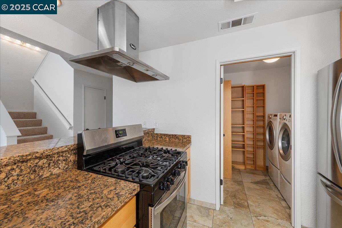Detail Gallery Image 13 of 36 For 219 Sea Crest Cir, Vallejo,  CA 94590 - 2 Beds | 2/1 Baths