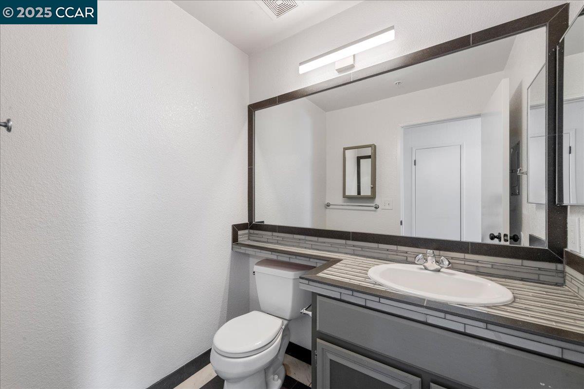 Detail Gallery Image 27 of 36 For 219 Sea Crest Cir, Vallejo,  CA 94590 - 2 Beds | 2/1 Baths