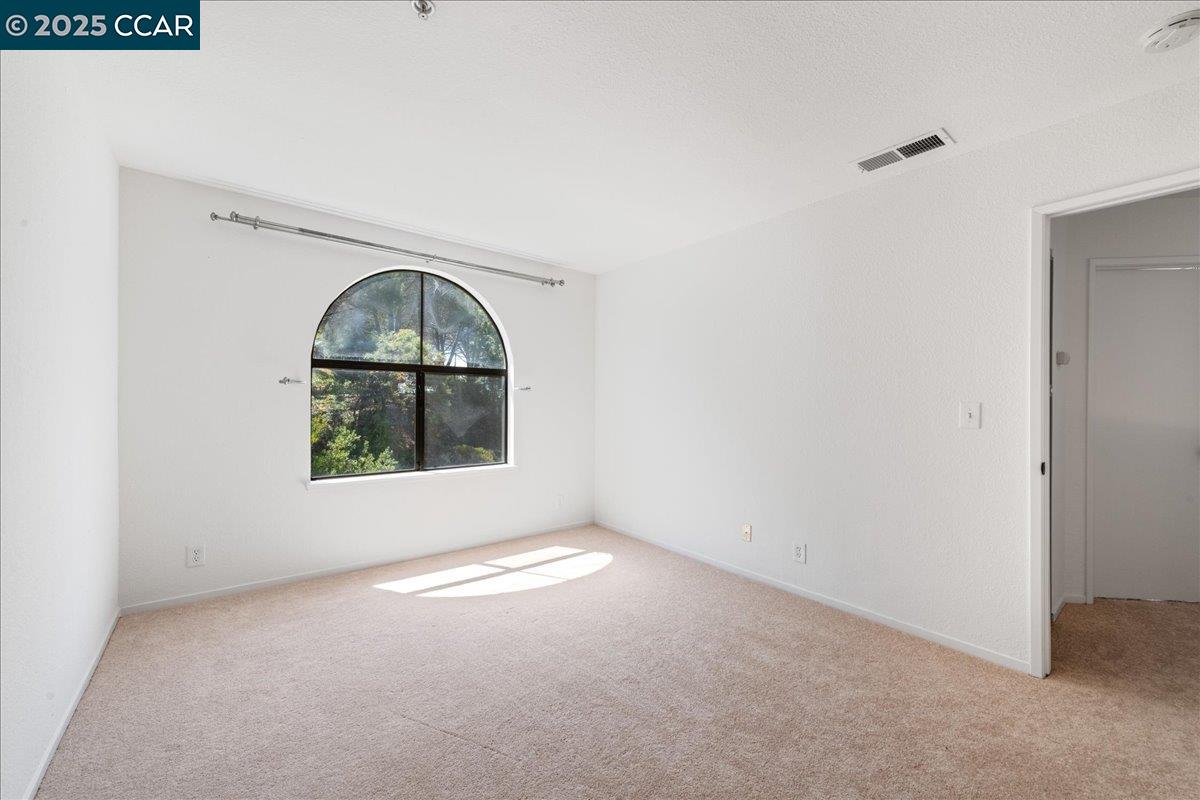 Detail Gallery Image 31 of 36 For 219 Sea Crest Cir, Vallejo,  CA 94590 - 2 Beds | 2/1 Baths