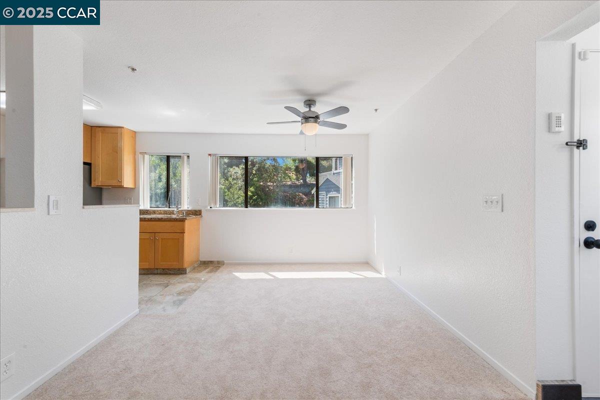 Detail Gallery Image 10 of 36 For 219 Sea Crest Cir, Vallejo,  CA 94590 - 2 Beds | 2/1 Baths