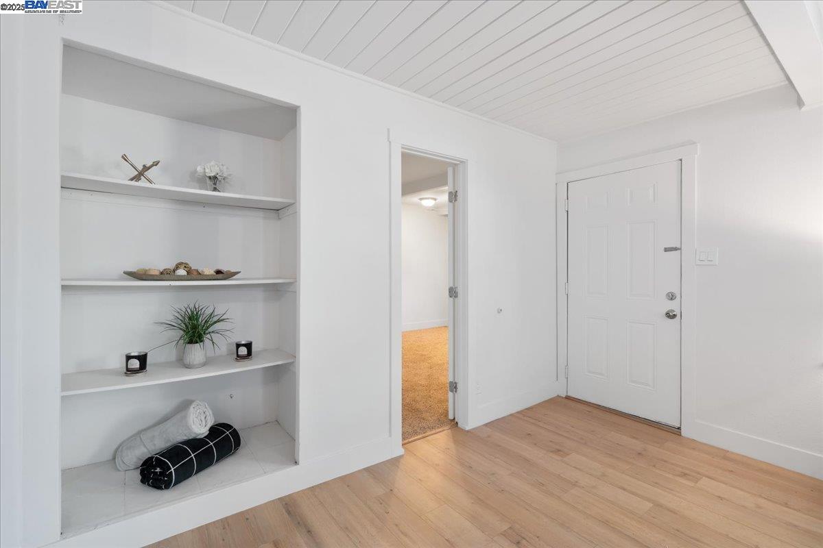 Detail Gallery Image 21 of 51 For 2082 Overhill Rd, Concord,  CA 94520 - 4 Beds | 2 Baths