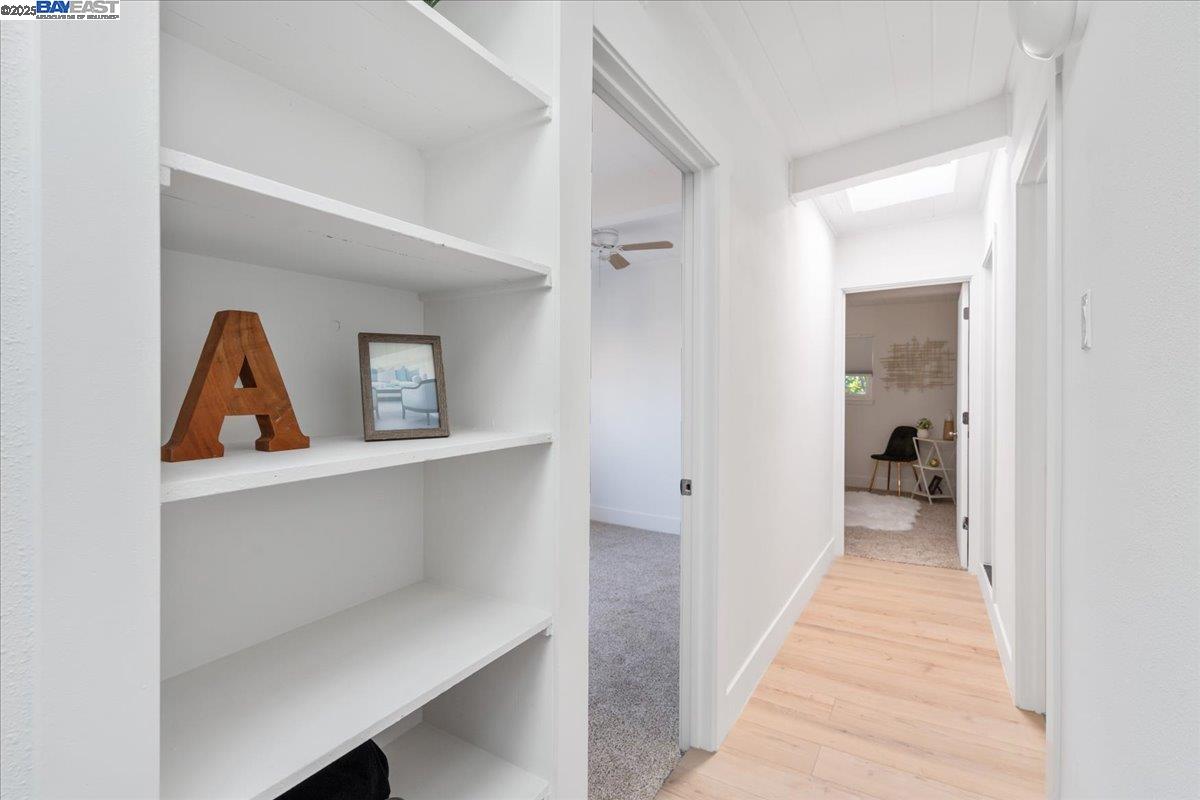 Detail Gallery Image 29 of 51 For 2082 Overhill Rd, Concord,  CA 94520 - 4 Beds | 2 Baths