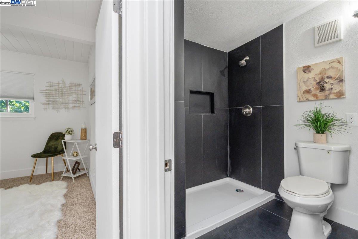 Detail Gallery Image 37 of 51 For 2082 Overhill Rd, Concord,  CA 94520 - 4 Beds | 2 Baths