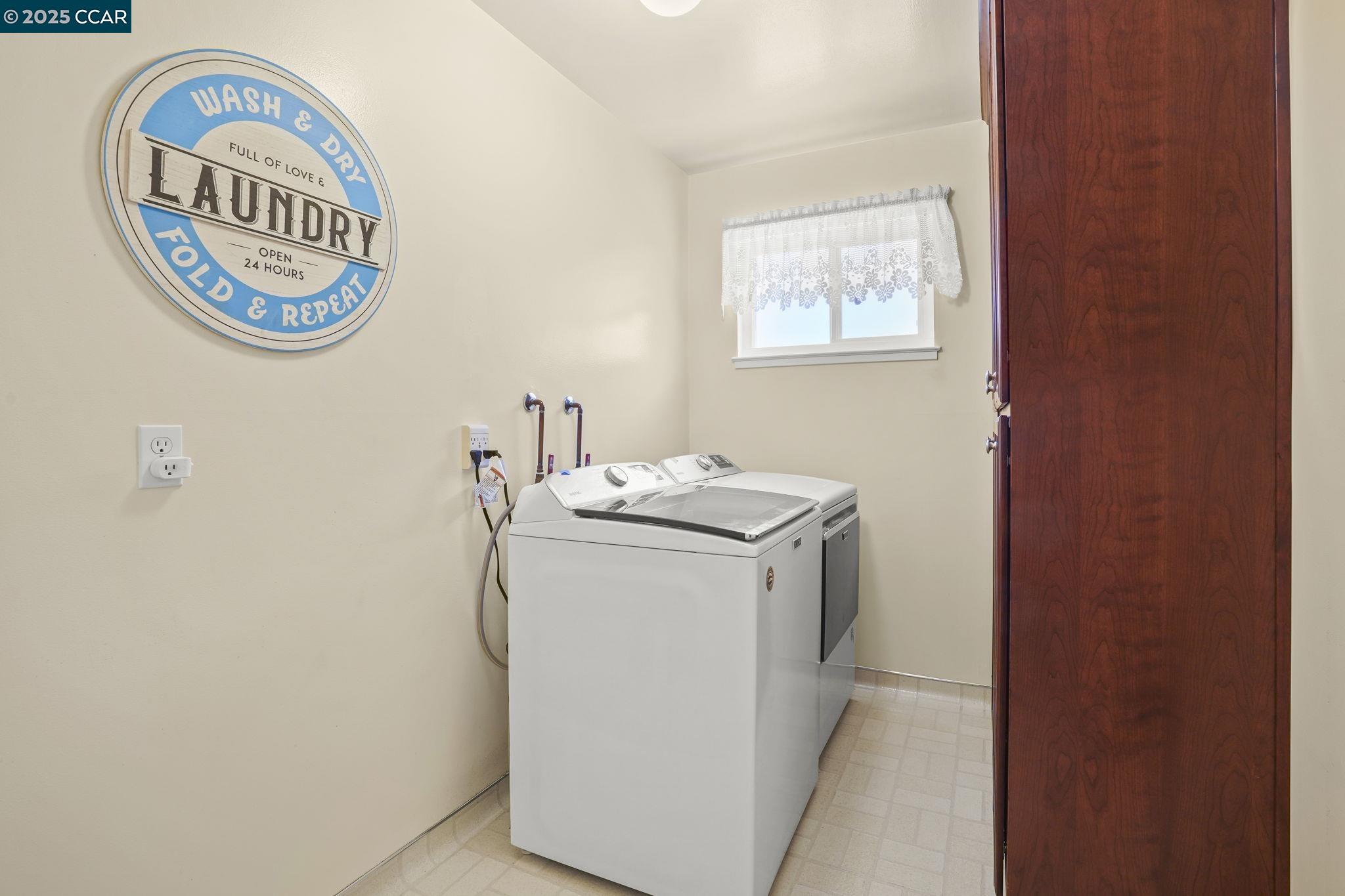 Detail Gallery Image 17 of 33 For 6401 Tri Ln, El Sobrante,  CA 94803 - 3 Beds | 2 Baths