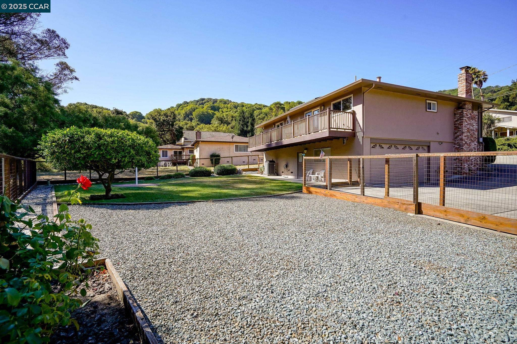 Detail Gallery Image 21 of 33 For 6401 Tri Ln, El Sobrante,  CA 94803 - 3 Beds | 2 Baths