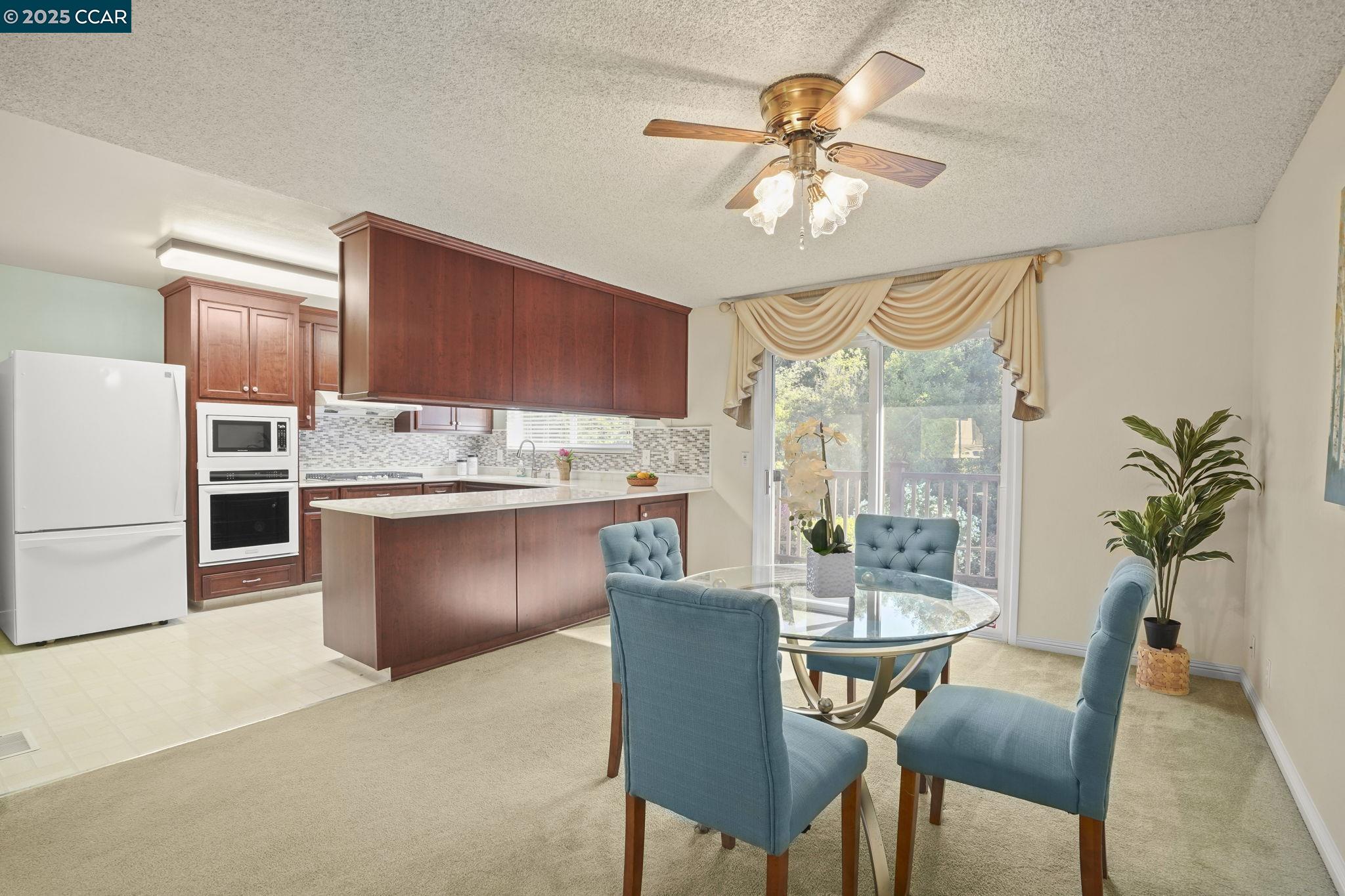 Detail Gallery Image 7 of 33 For 6401 Tri Ln, El Sobrante,  CA 94803 - 3 Beds | 2 Baths