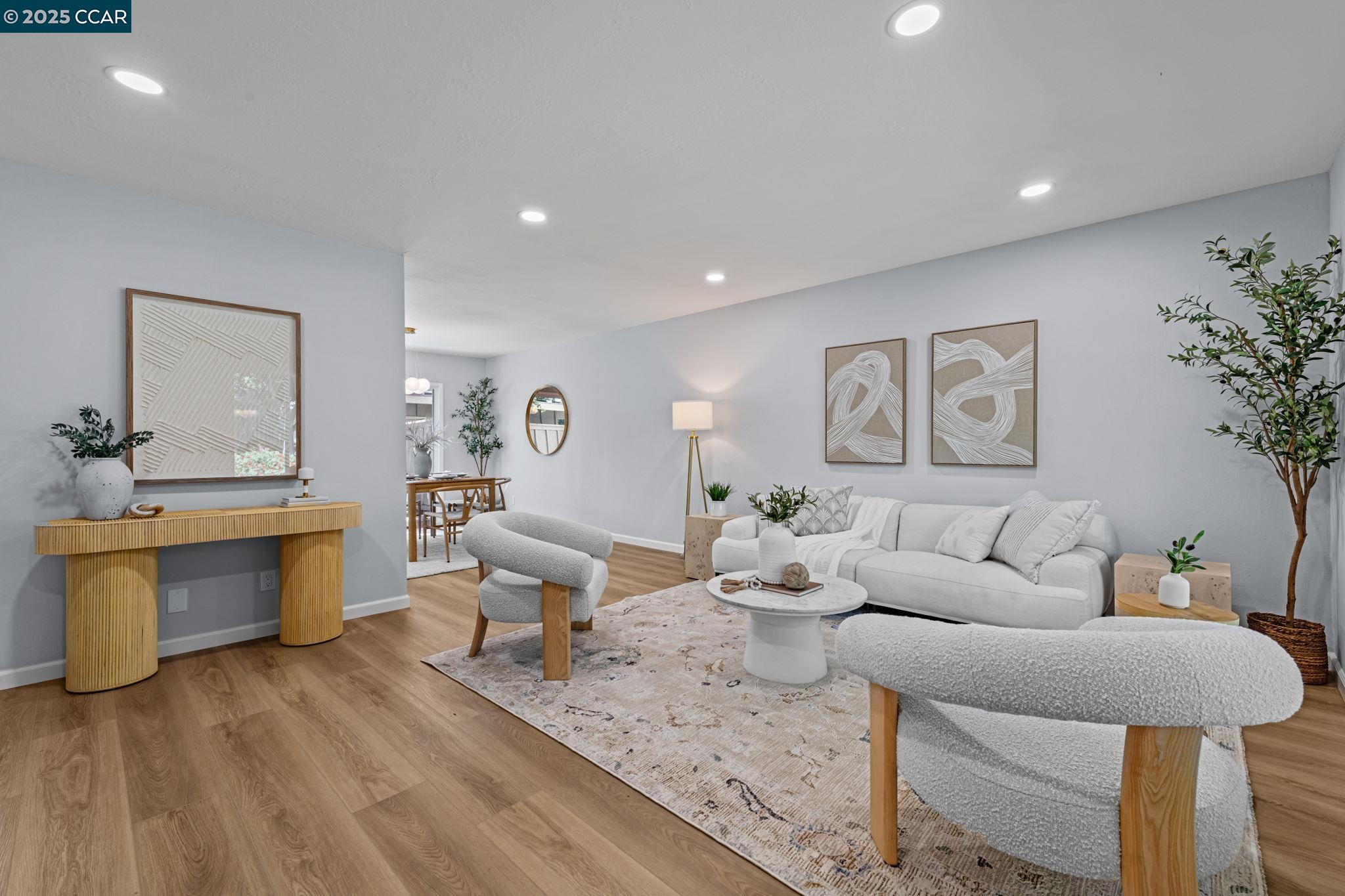 Photo #5: 41110492 Listing 