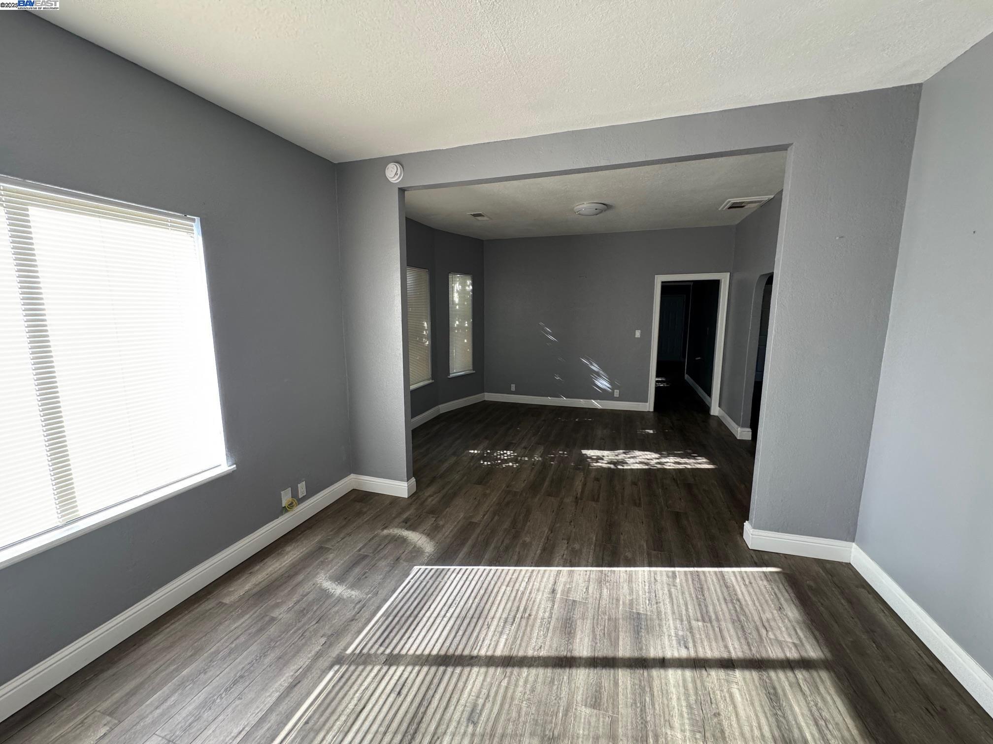 Detail Gallery Image 12 of 22 For 591 High St, Turlock,  CA 95380 - 2 Beds | 1 Baths