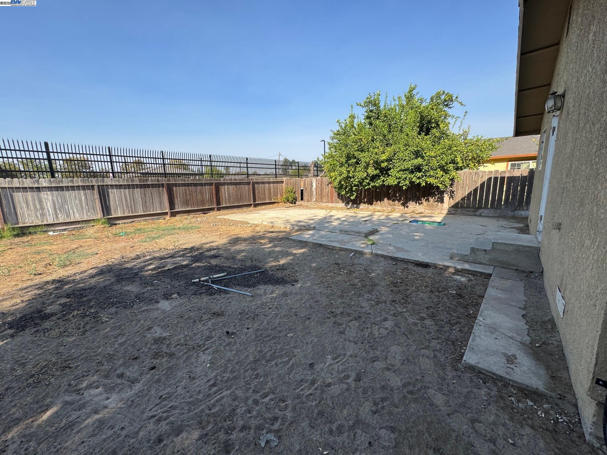 Detail Gallery Image 6 of 22 For 591 High St, Turlock,  CA 95380 - 2 Beds | 1 Baths