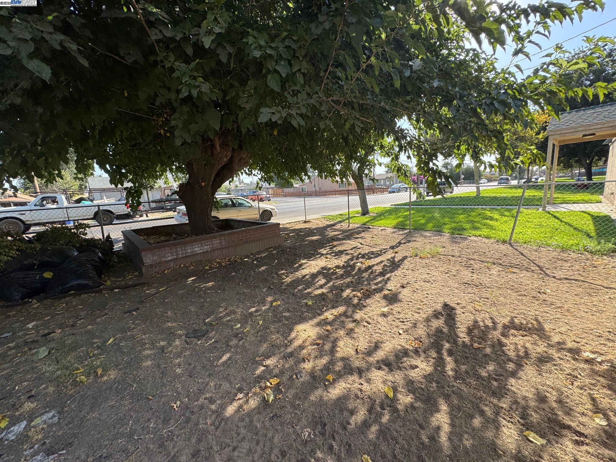 Detail Gallery Image 10 of 22 For 591 High St, Turlock,  CA 95380 - 2 Beds | 1 Baths