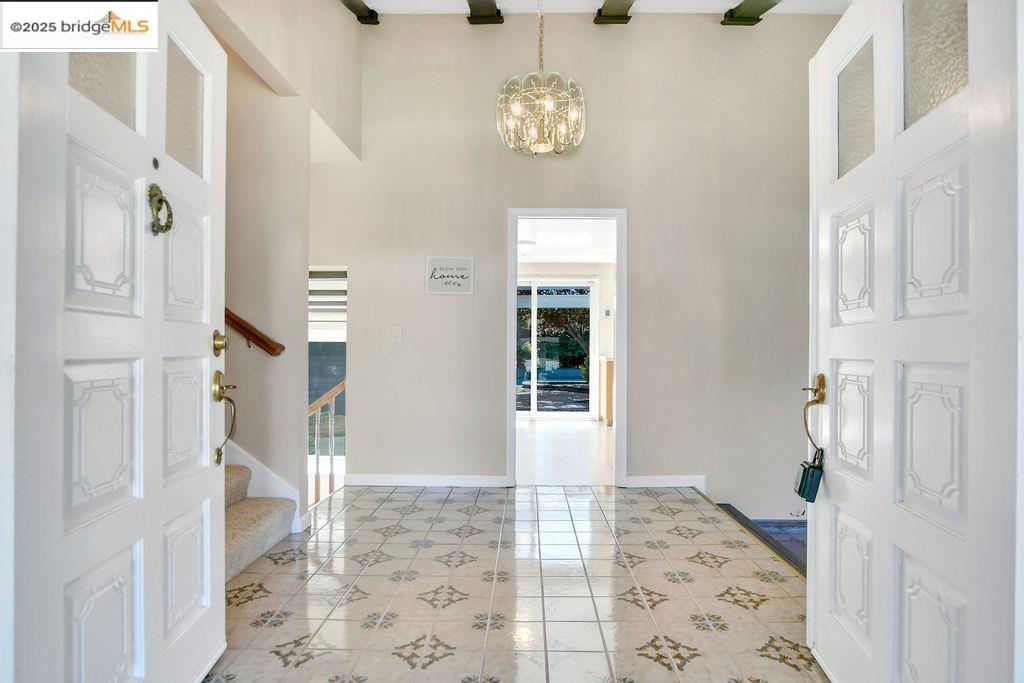 Detail Gallery Image 2 of 16 For 154 Joaquin Cir, Danville,  CA 94526 - 4 Beds | 3 Baths