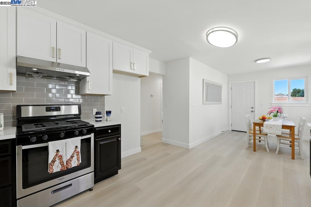 Detail Gallery Image 15 of 57 For 1739 E 22nd St, Oakland,  CA 94606 - 5 Beds | 2 Baths
