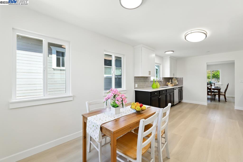 Detail Gallery Image 20 of 57 For 1739 E 22nd St, Oakland,  CA 94606 - 5 Beds | 2 Baths