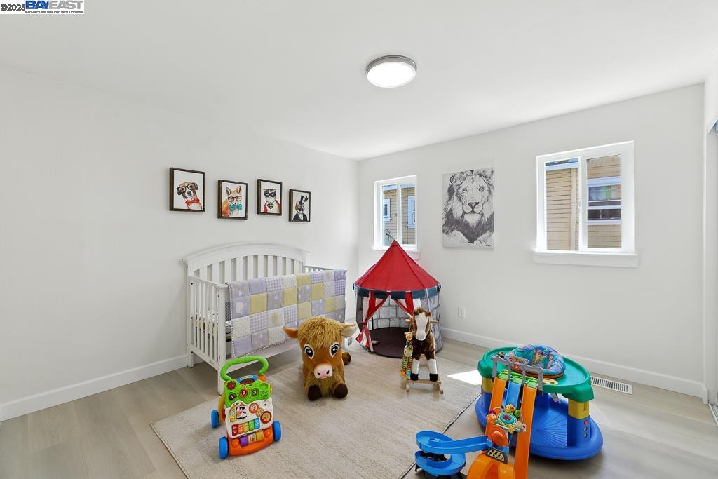Detail Gallery Image 23 of 57 For 1739 E 22nd St, Oakland,  CA 94606 - 5 Beds | 2 Baths
