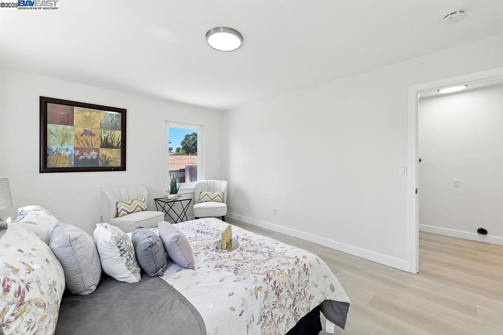 Detail Gallery Image 27 of 57 For 1739 E 22nd St, Oakland,  CA 94606 - 5 Beds | 2 Baths